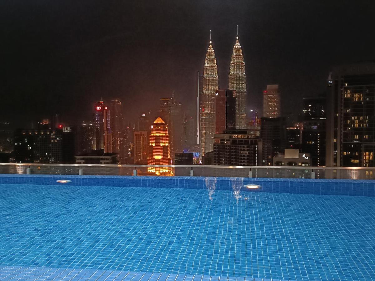 Lx 39A Balcony Klcc View 1 Bedroom Infinity Pool Kuala Lumpur Exterior photo