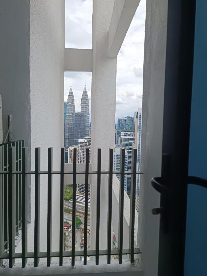 Lx 39A Balcony Klcc View 1 Bedroom Infinity Pool Kuala Lumpur Exterior photo