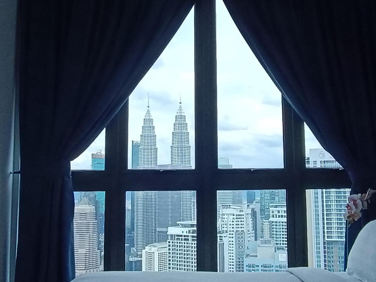 Lx 39A Balcony Klcc View 1 Bedroom Infinity Pool Kuala Lumpur Exterior photo