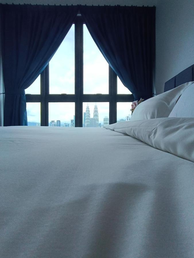 Lx 39A Balcony Klcc View 1 Bedroom Infinity Pool Kuala Lumpur Exterior photo